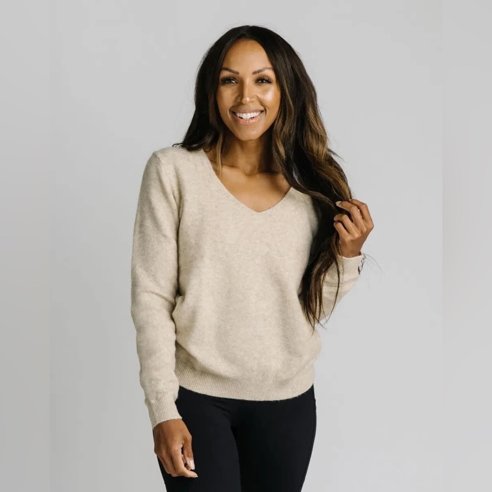 Zyia Camel V Neck Sweater - Size Small